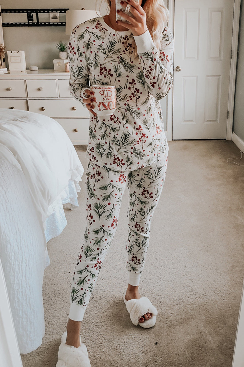 White Holly Print Christmas Pullover Pants Pajama Set