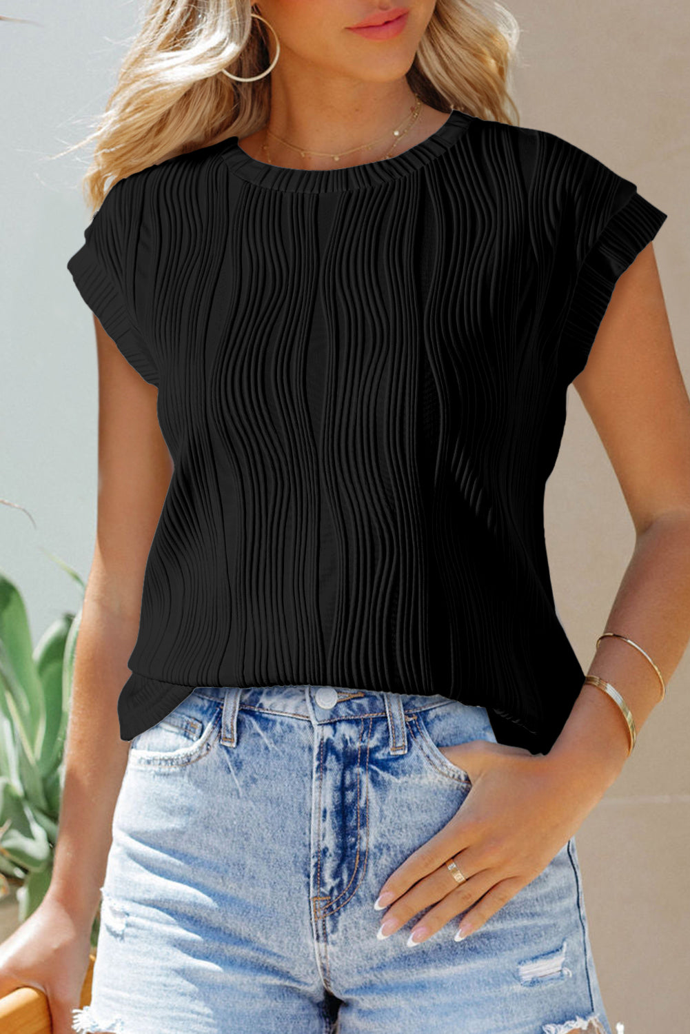 Black Solid Color Wavy Textured Cap Sleeve Top